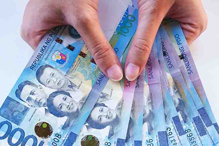 Philippine money hands